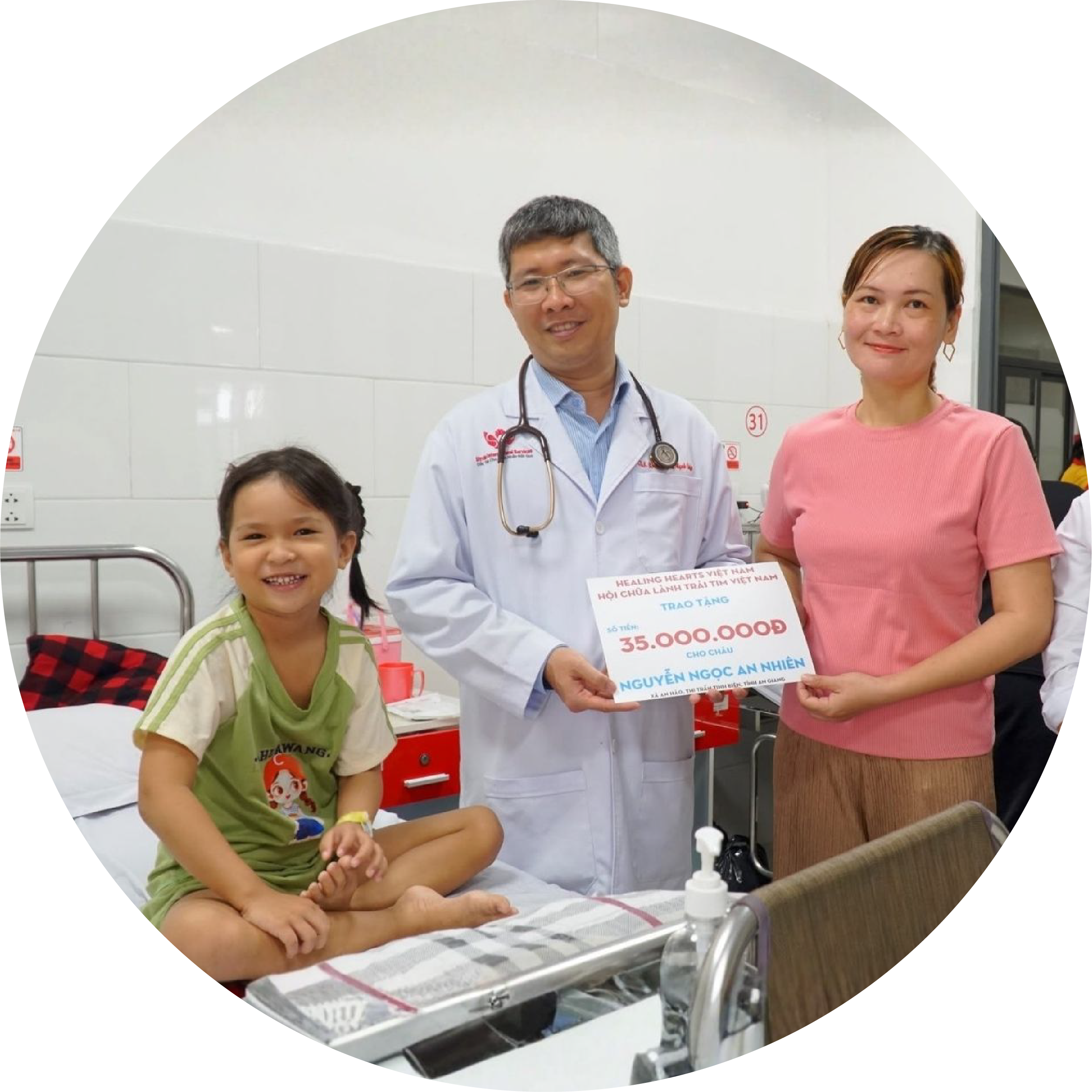 Trao hỗ trợ bệnh nhân 4