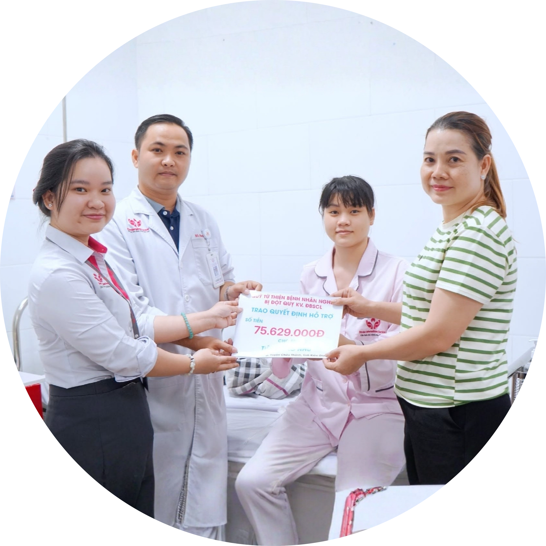 Trao hỗ trợ bệnh nhân 5