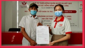 Trao hỗ trợ bệnh nhân 2