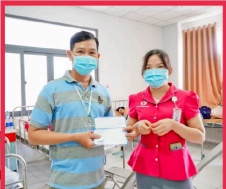 Trao hỗ trợ bệnh nhân 5